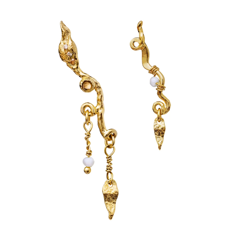 Maanesten Vilda Øreringe, Guld